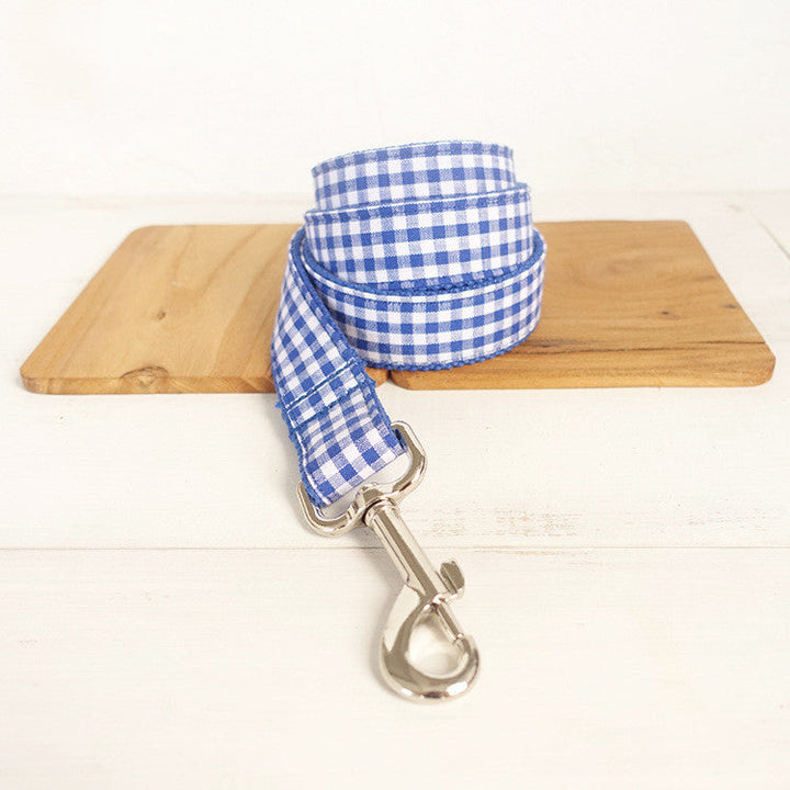 Blue Checked Pet Leash: The Perfect Accessory for Your Furry Friend